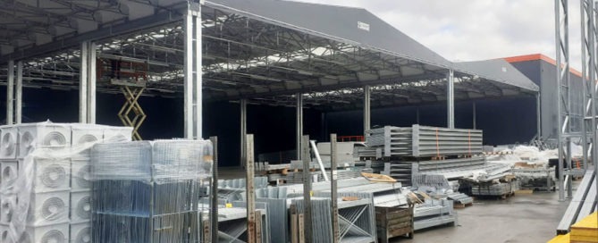 capannoni mobili in pvc a supporto di Bricoman